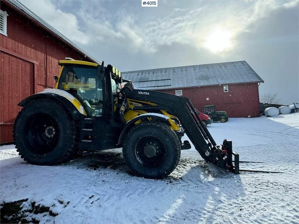 Valtra T255 Трактори
