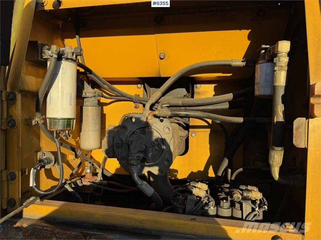 Volvo EC240BNLC Верижен екскаватор