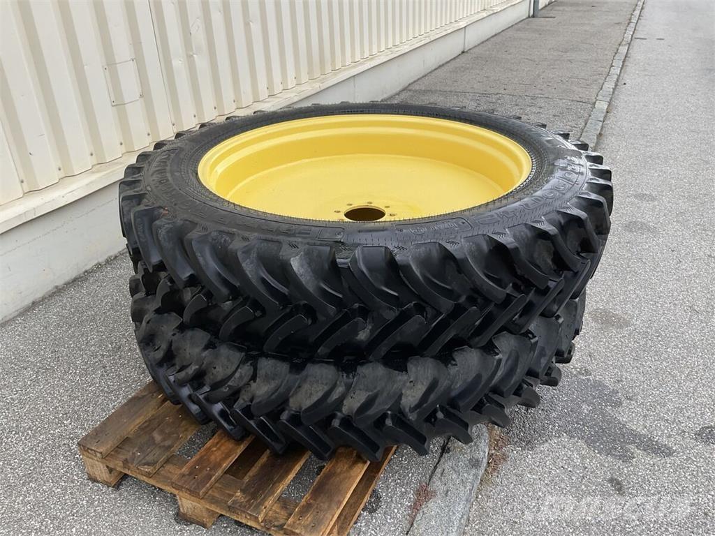 320/90 R 42 Колелета/Гуми