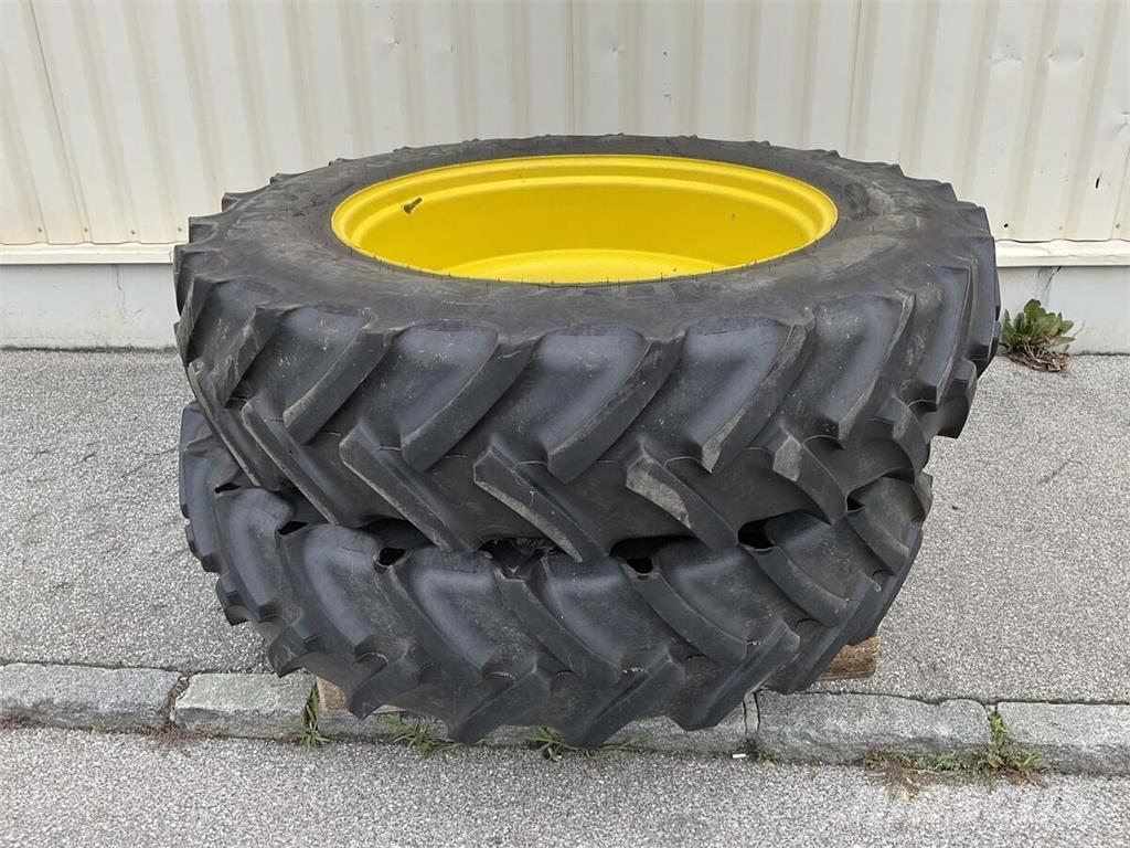  380/95 R 38 Колелета/Гуми