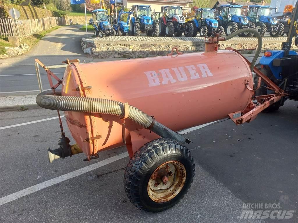 Bauer 1700 Цистерни за цимент