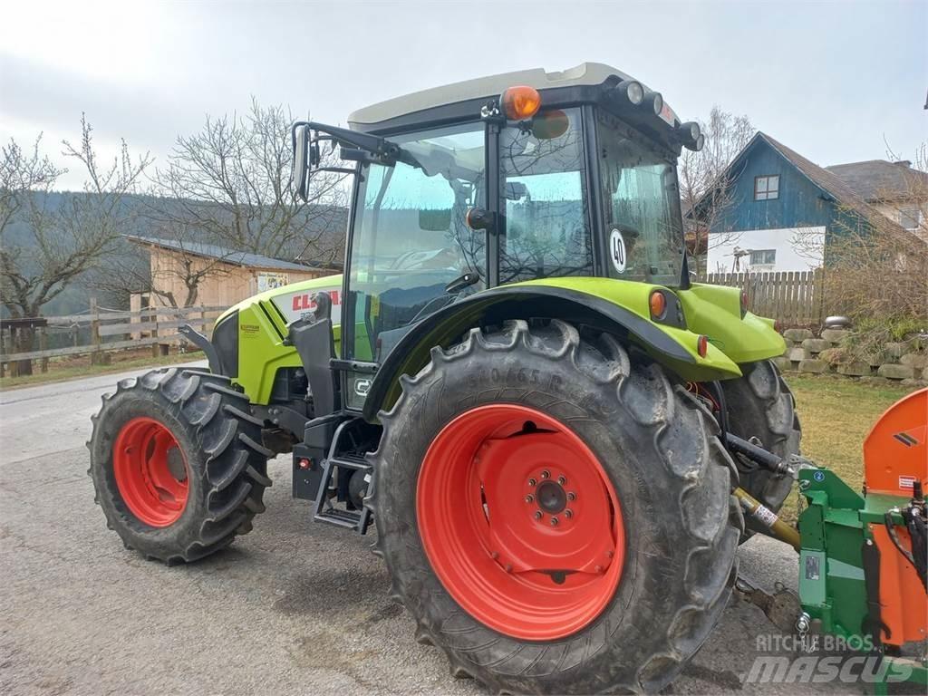 CLAAS Axos 330 CX Трактори