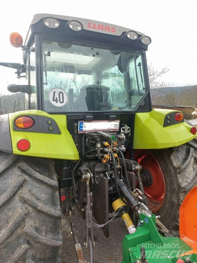 CLAAS Axos 330 CX Трактори