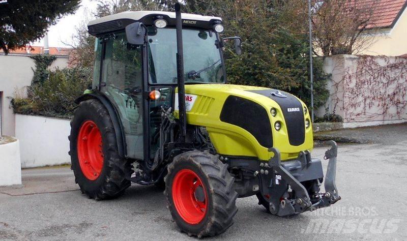 CLAAS Nexos 230 VL Трактори