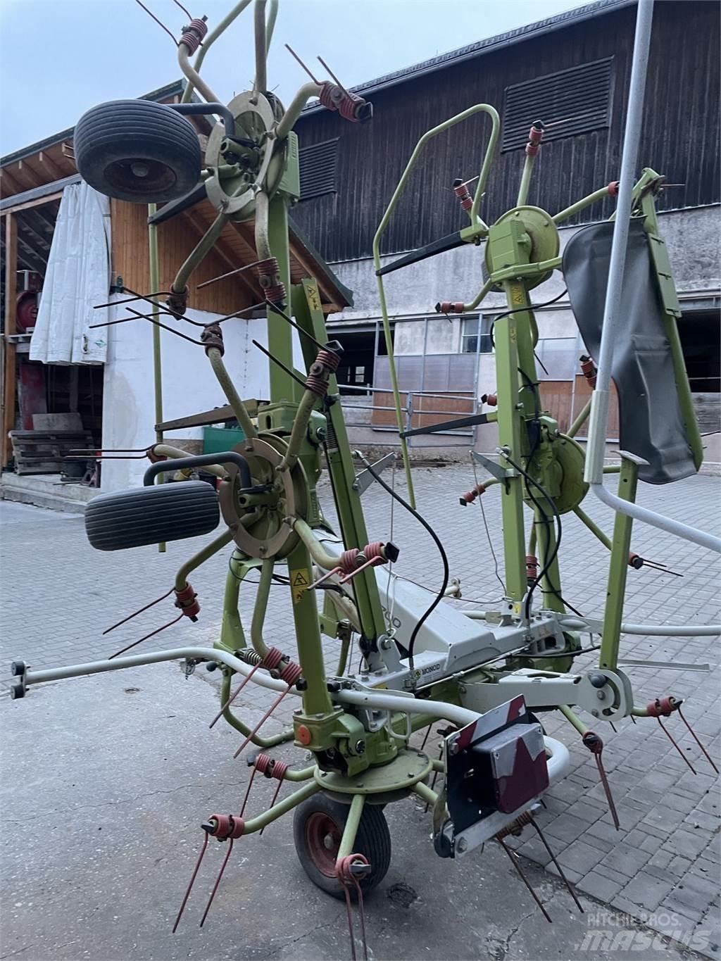 CLAAS VOLTO 700 Гребла и сенообръщачки