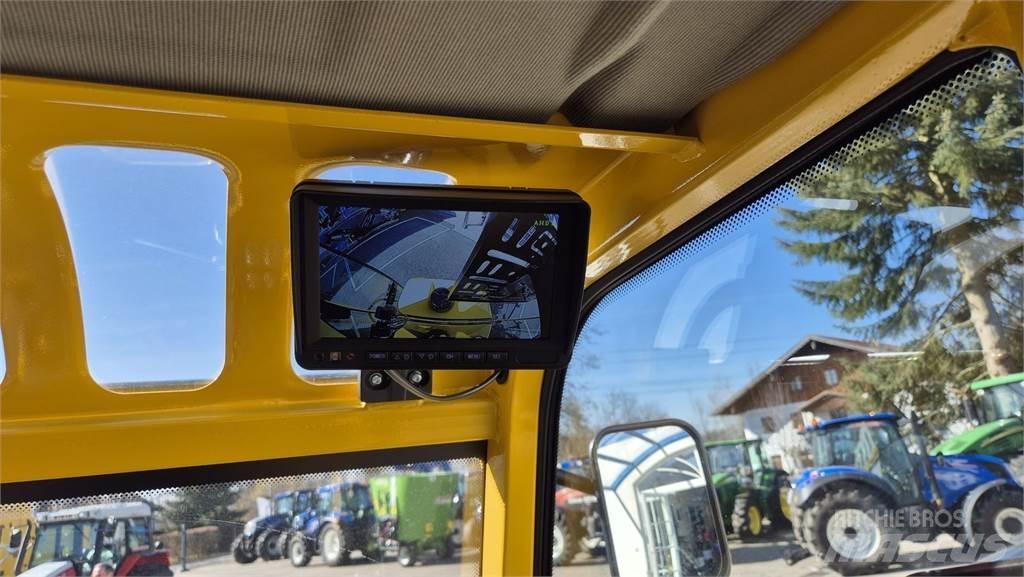 Eurotrac W12 s Челни товарачи и багери