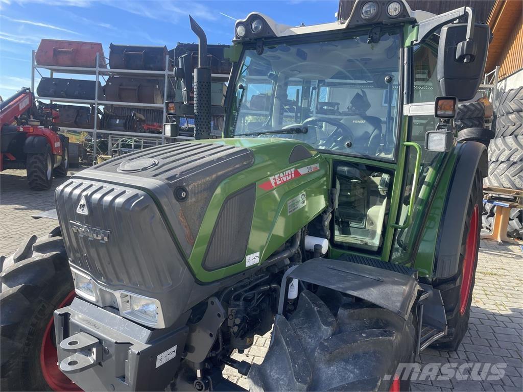 Fendt 210 Vario Трактори