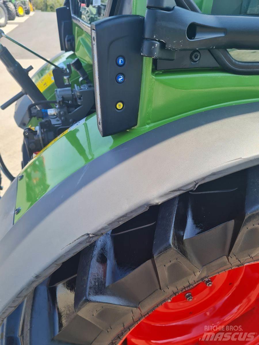 Fendt 211 Vario F Трактори