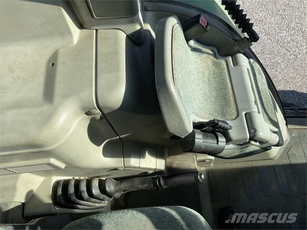 Fendt 412 Vario Трактори