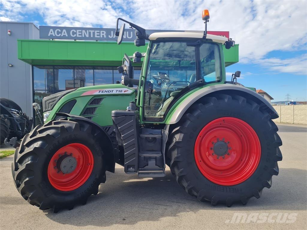Fendt 718 Vario Трактори