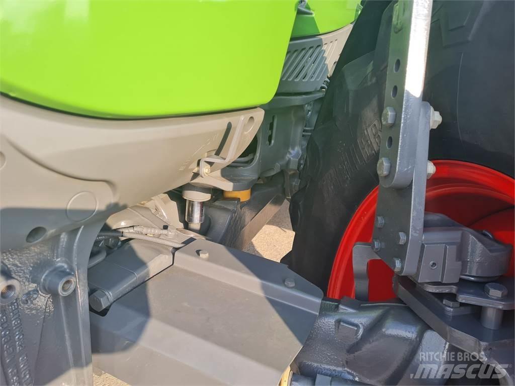Fendt 724 Vario Трактори