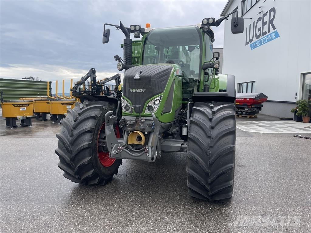 Fendt 724 Vario Трактори