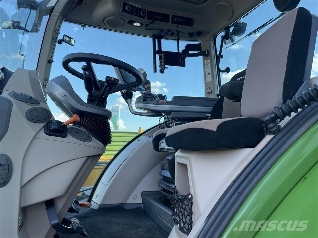 Fendt 724 Vario Трактори