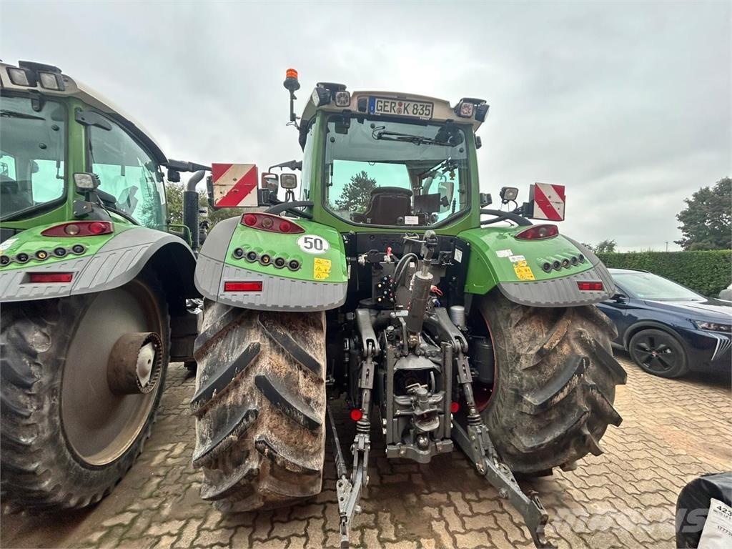 Fendt 724 Vario Трактори