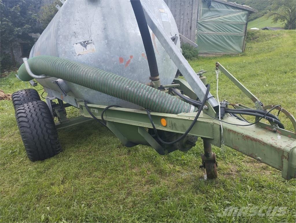 Fliegl  Цистерни за цимент