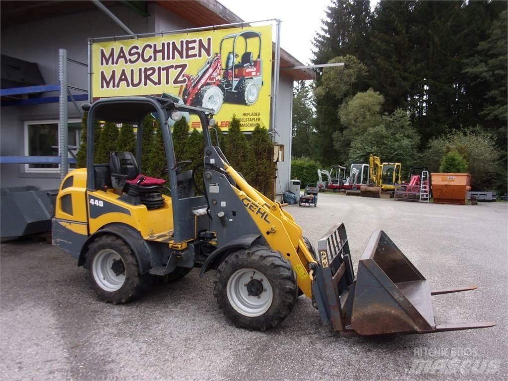 Gehl AL 440 Челни товарачи и багери