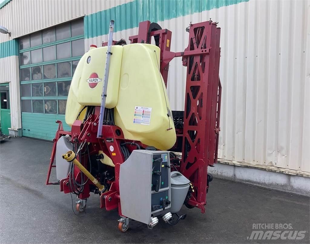 Hardi MEGA 1200 Прикачни пръскачки
