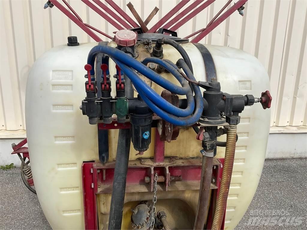 Hardi NK 600 Прикачни пръскачки
