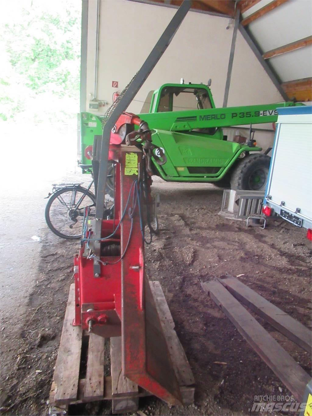  Holzknecht HS 205 B Чакръци/ Рудан