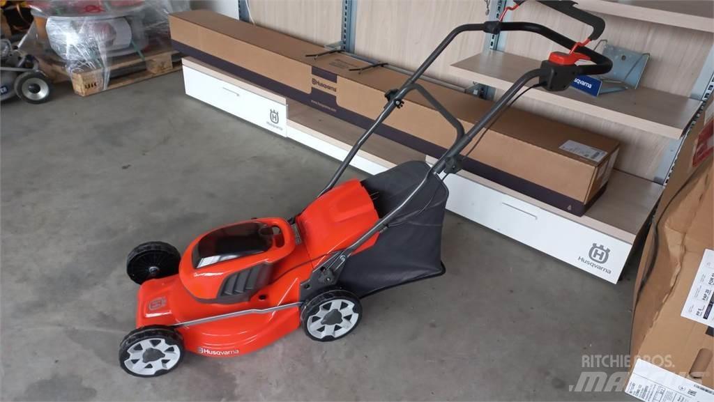 Husqvarna LC 137i Тракторни косачки