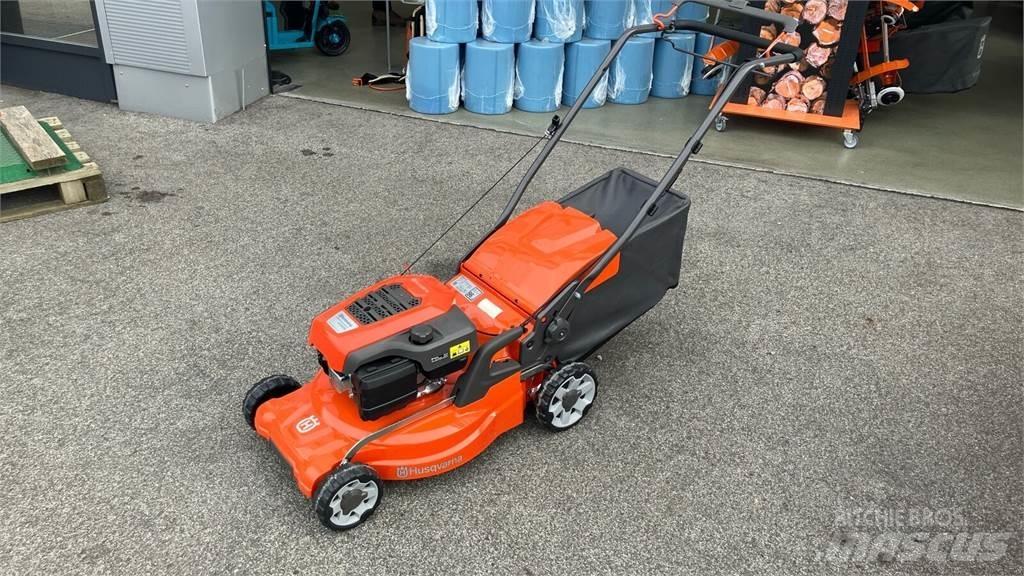 Husqvarna LC 247S Тракторни косачки