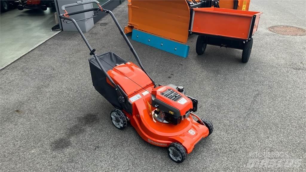 Husqvarna LC 247S Тракторни косачки