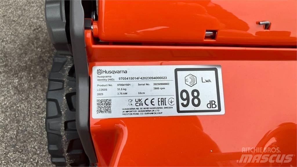 Husqvarna LC 253S Тракторни косачки