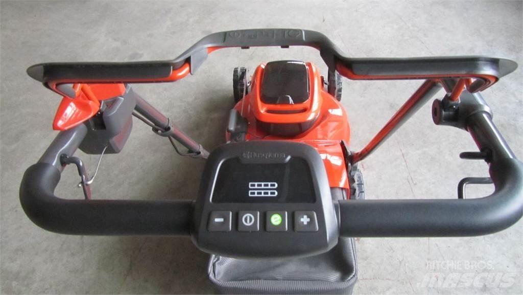 Husqvarna LC 347iVX Тракторни косачки