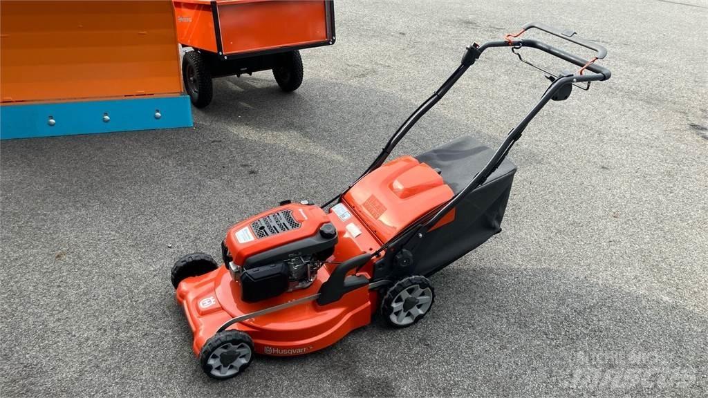 Husqvarna LC 353VE Тракторни косачки