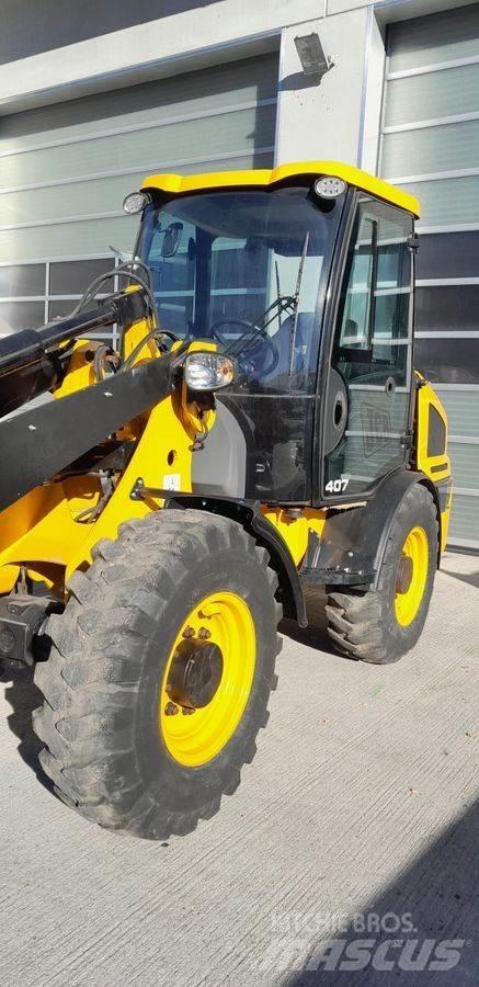 JCB 407 Колесни товарачи