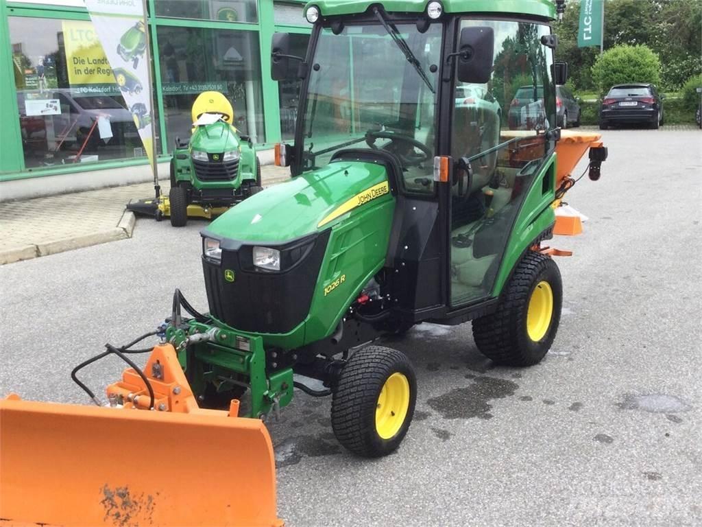 John Deere 1026R Трактори