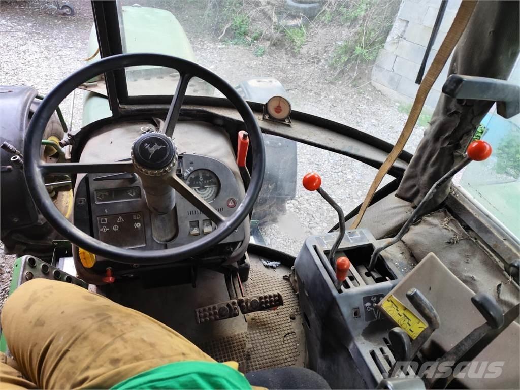 John Deere 3140 Трактори