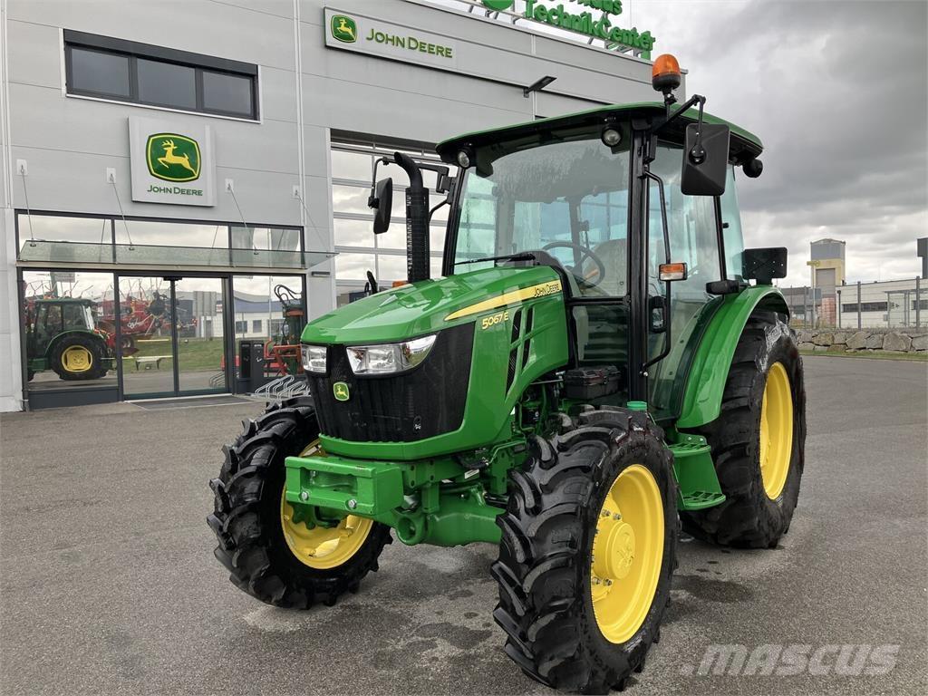 John Deere 5067E Трактори