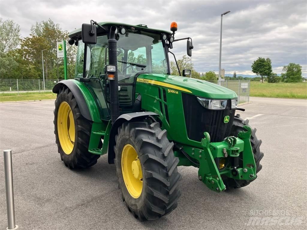 John Deere 5085M Трактори