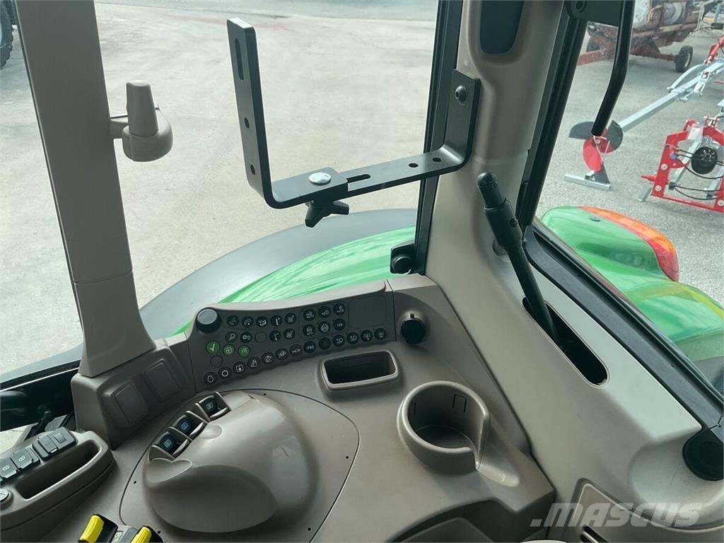 John Deere 6120M Трактори