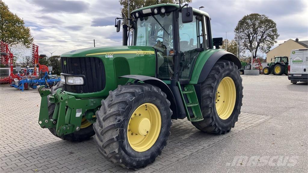 John Deere 6920 Трактори
