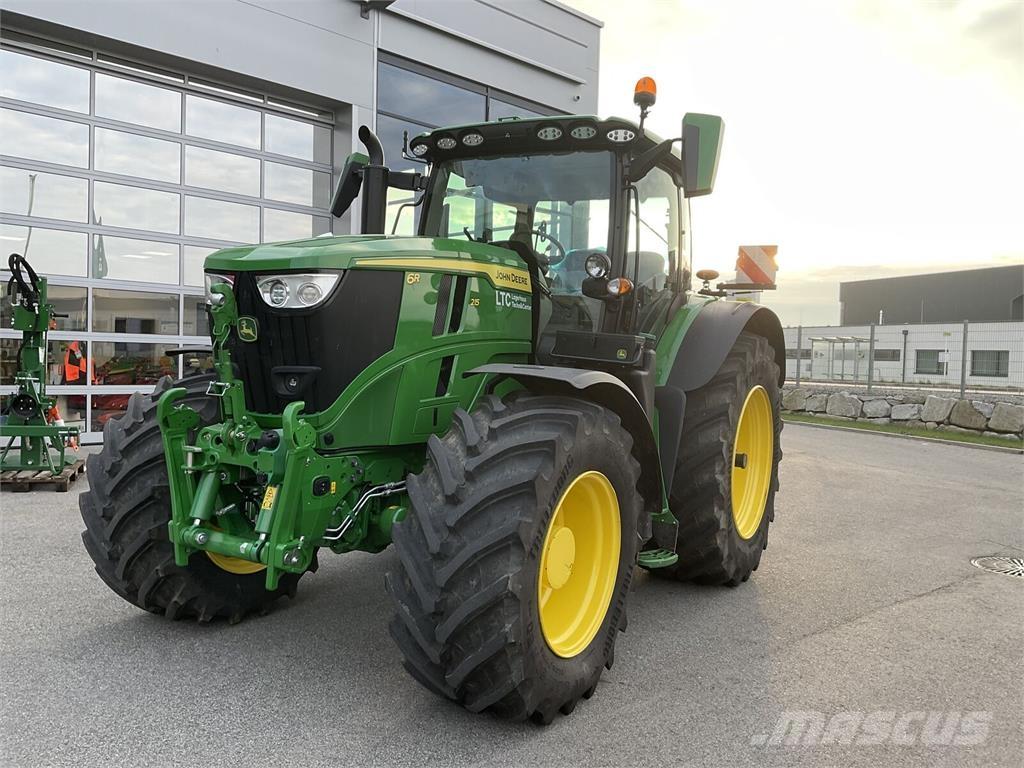 John Deere 6R 215 Трактори