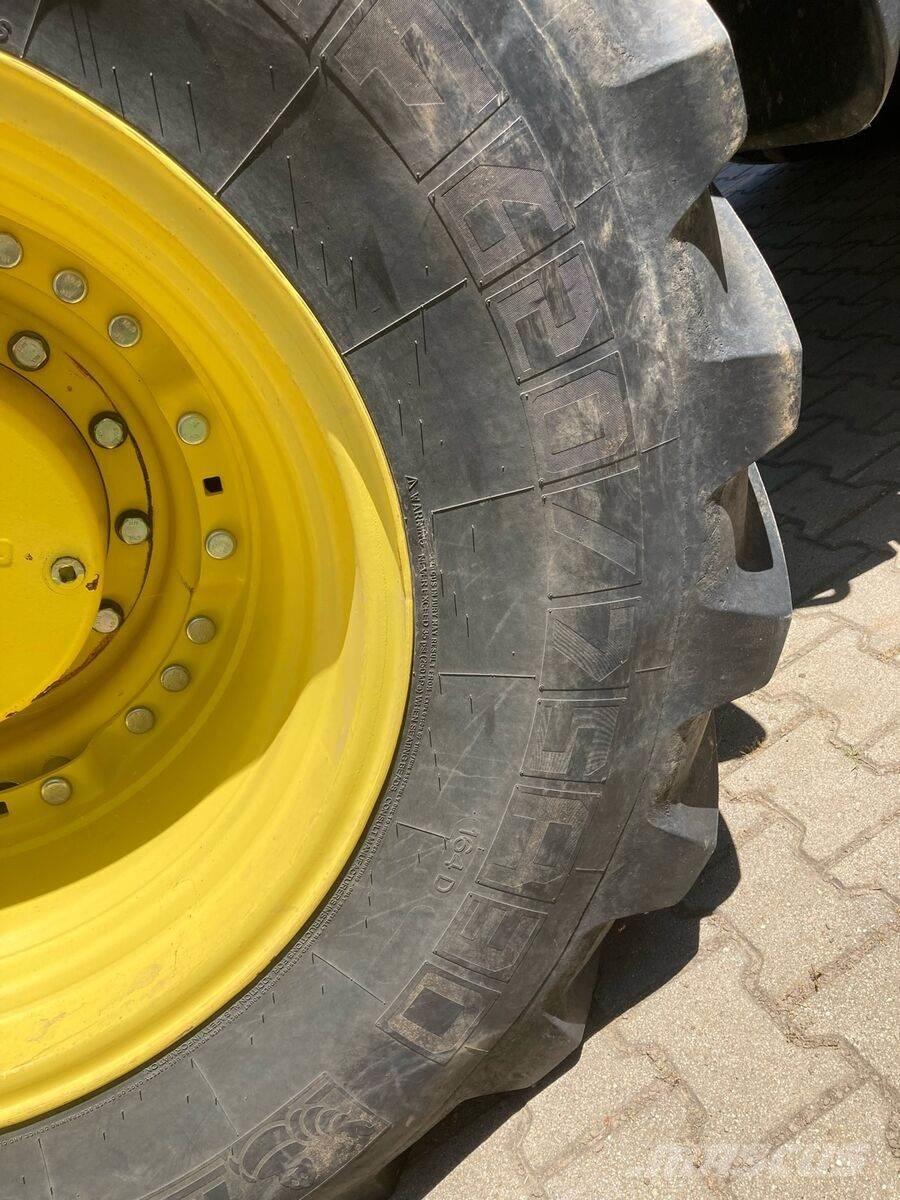 John Deere 7290R Трактори