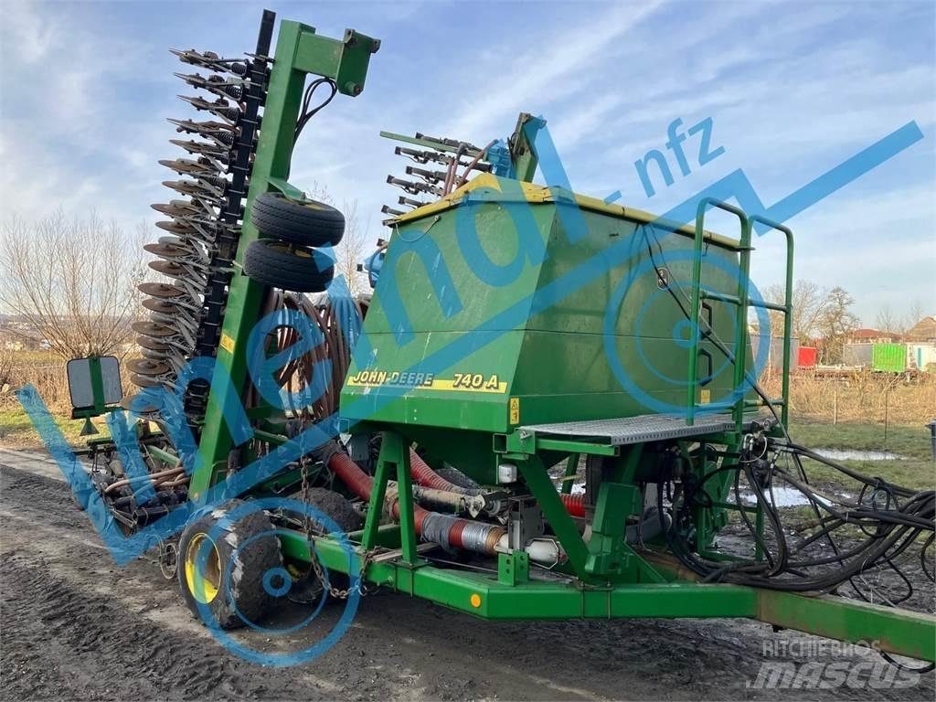 John Deere 740A Редосеялки