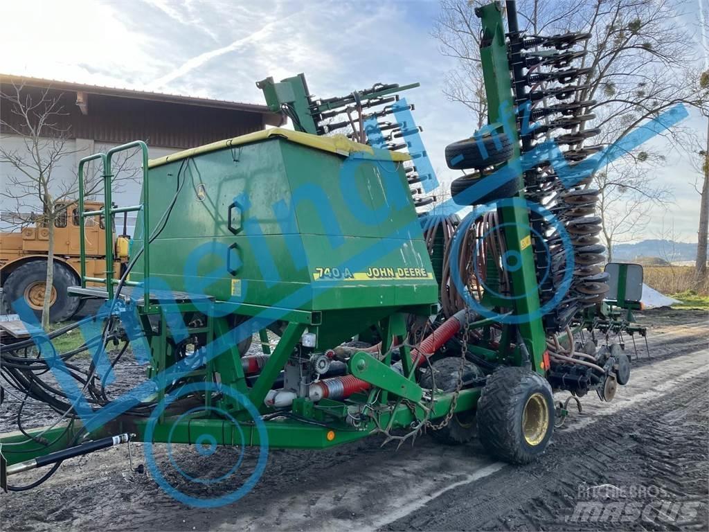 John Deere 740A Редосеялки