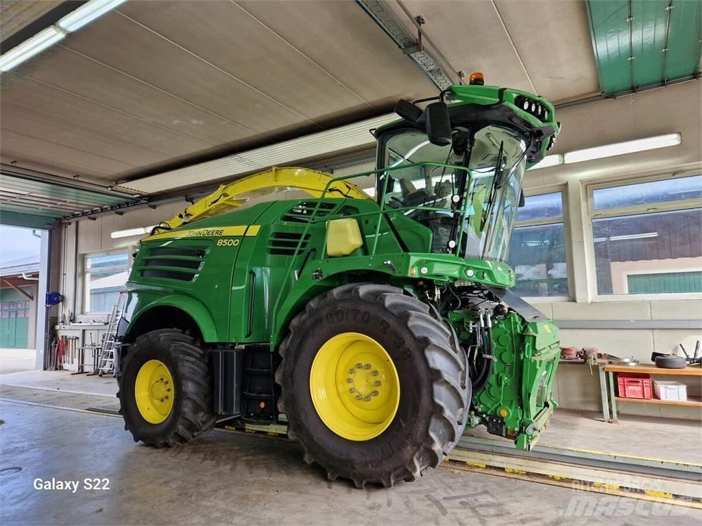 John Deere 8500 Фуражни комбайни