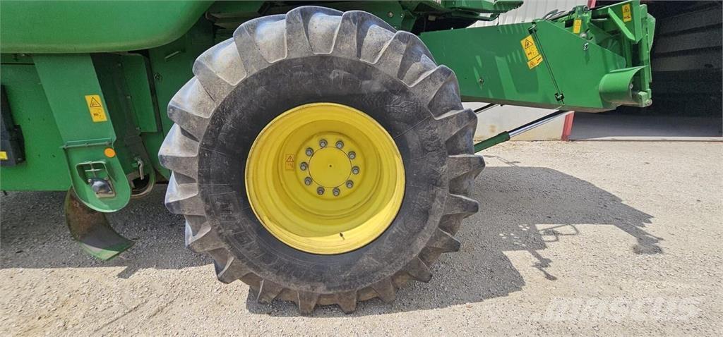 John Deere T550 Комбайни