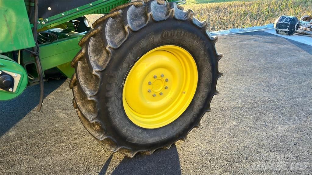 John Deere T550 HM Комбайни
