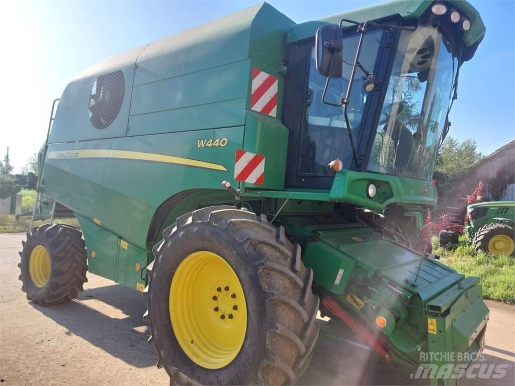 John Deere W440 Комбайни