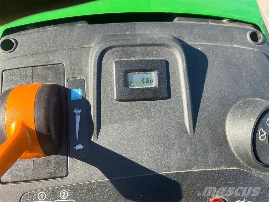 John Deere X167R Поддръжка - Други
