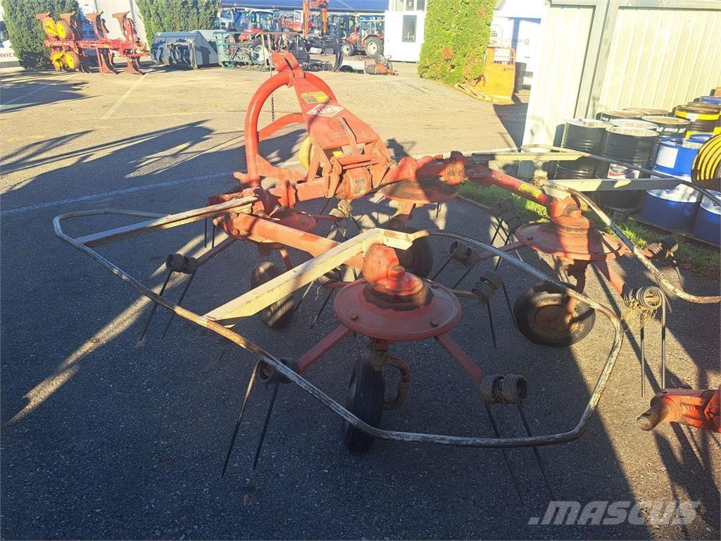 Kuhn 4 Kreisel Гребла и сенообръщачки