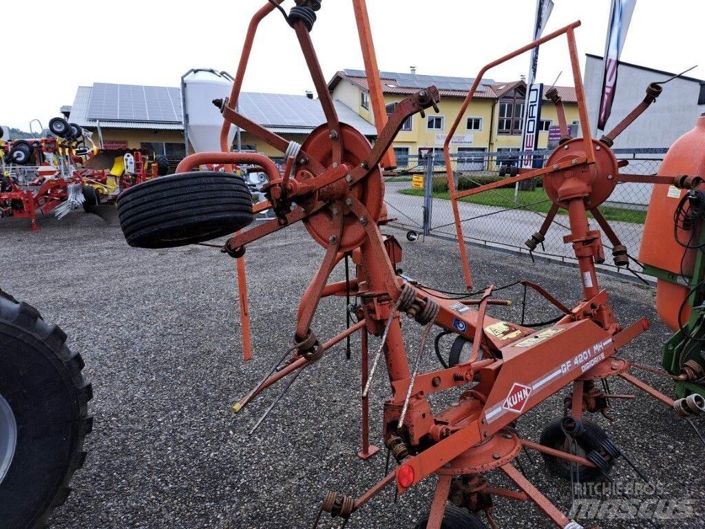 Kuhn GF 4201 MH Гребла и сенообръщачки