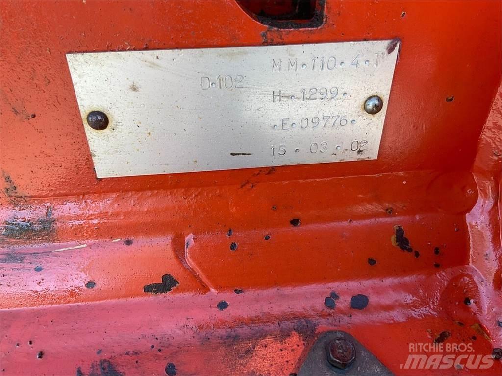Kuhn MM 110 4T Стандартни плугове