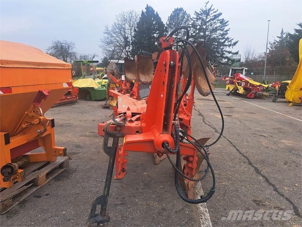 Kuhn Varimaster 123 Стандартни плугове