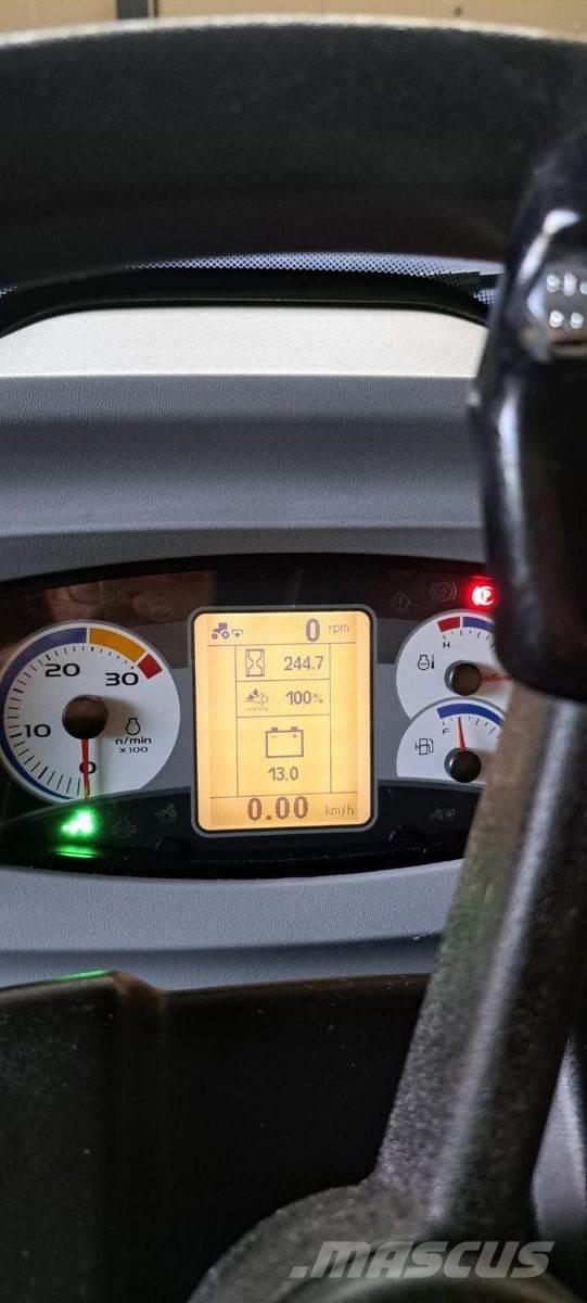 New Holland T5.90S Трактори